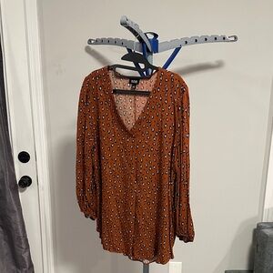 a.n.a Terracotta Patterned V-Neck Blouse